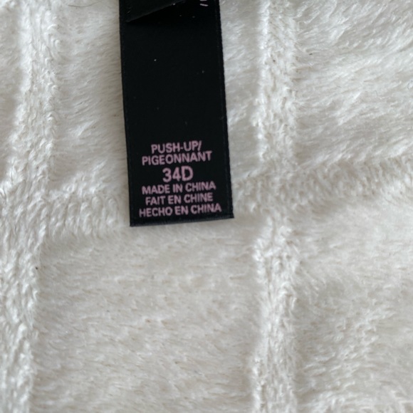 Gently Used Victoria’s Secret Size 34D Cage Style bra - Picture 2 of 6